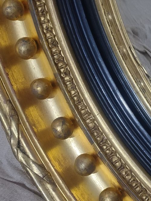 LARGE LATE 19TH CENTURY GILTWOOD CONVEX MIRROR - ADDITIONAL PHOTO 4