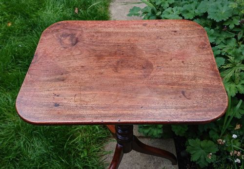 EIGHTEENTH CENTURY WINE TABLE - ADDITIONAL PHOTO 3