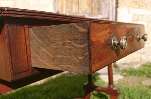 REGENCY SOFA TABLE - ADDITIONAL PHOTO 3