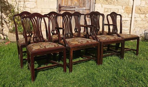 SET OF EIGHT EIGHTEENTH CENTURY DINING CHAIRS - ADDITIONAL PHOTO 1