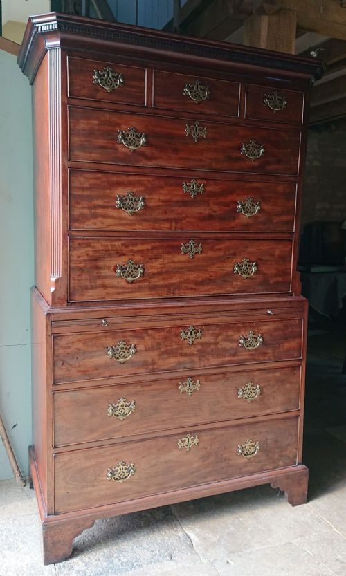 18TH CENTURY GEORGE III PERIOD MAHOGANY CHEST ON CHEST - ADDITIONAL PHOTO 4