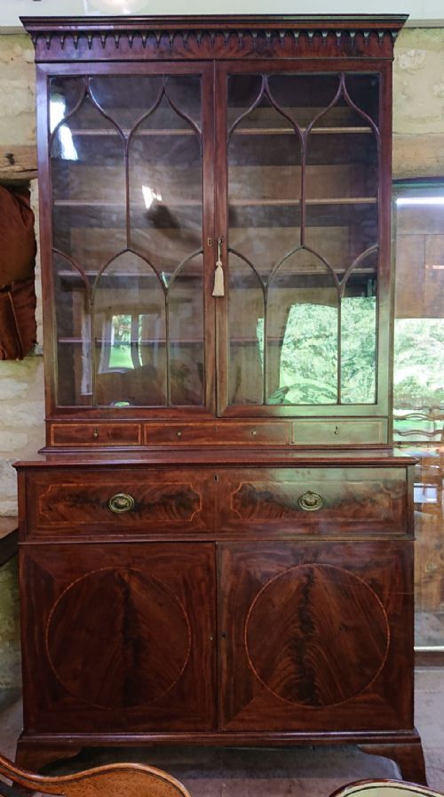 VERY FINE 18TH CENTURY CABINET - ADDITIONAL PHOTO 6