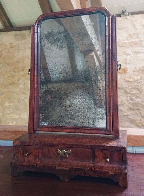 300 YEAR OLD MIRROR - ADDITIONAL PHOTO 6
