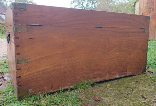 GREAT QUALITY EARLY 20TH CENTURY TRAVELLING COFFER CHEST - ADDITIONAL PHOTO 5