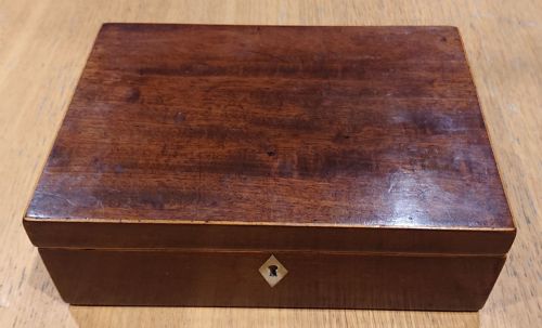 SMALL 18TH CENTURY BOX - ADDITIONAL PHOTO 1