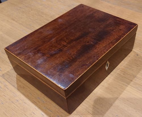 SMALL 18TH CENTURY BOX - ADDITIONAL PHOTO 2