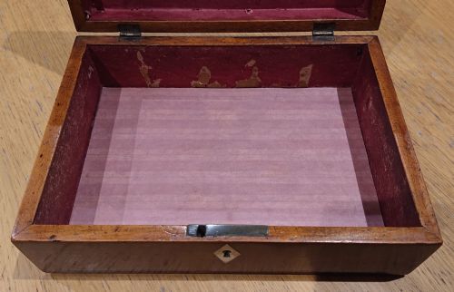 SMALL 18TH CENTURY BOX - ADDITIONAL PHOTO 5