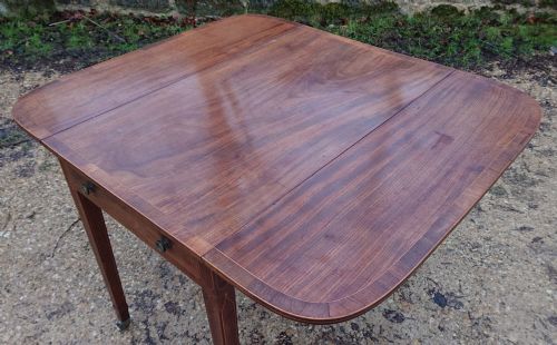 FINE QUALITY 18TH CENTURY PEMBROKE TABLE - ADDITIONAL PHOTO 6