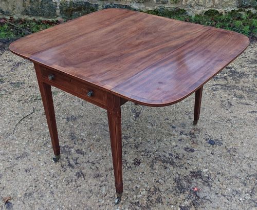 FINE QUALITY 18TH CENTURY PEMBROKE TABLE - ADDITIONAL PHOTO 7