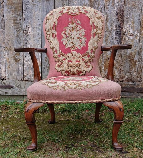 very decorative country house library chair in the queen anne fashion - CATEGORY: ANTIQUE CHAIRS - DATED 1900