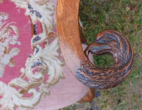 VERY DECORATIVE COUNTRY HOUSE LIBRARY CHAIR IN THE QUEEN ANNE FASHION - ADDITIONAL PHOTO 8
