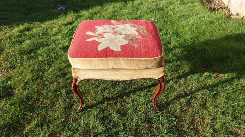 EARLY NINETEENTH CENTURY CABRIOLE LEG STOOL - ADDITIONAL PHOTO 2