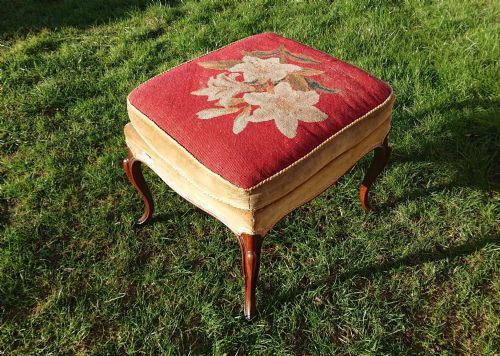 EARLY NINETEENTH CENTURY CABRIOLE LEG STOOL - ADDITIONAL PHOTO 3