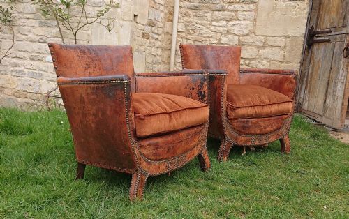 OLD LEATHER PAIR OF CHAIRS - ADDITIONAL PHOTO 2