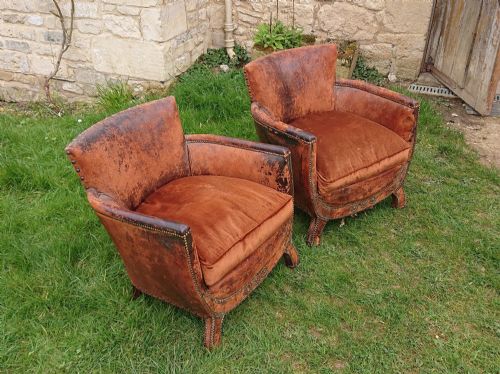 OLD LEATHER PAIR OF CHAIRS - ADDITIONAL PHOTO 6