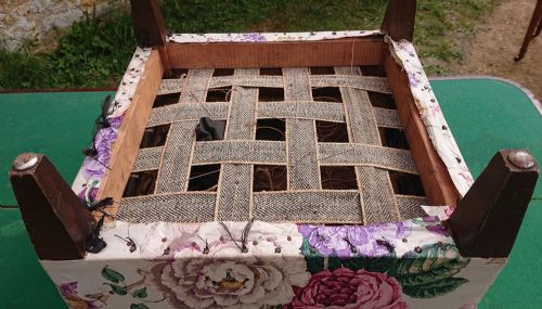 CUSHION TOP FOOTSTOOL IN THE MANNER OF HOWARD AND SONS - ADDITIONAL PHOTO 6