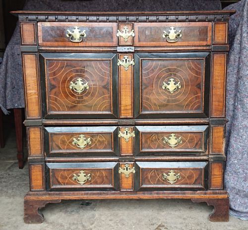 OYSTER VENEER CHEST OF DRAWERS - ADDITIONAL PHOTO 3