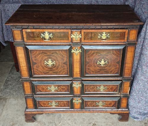OYSTER VENEER CHEST OF DRAWERS - ADDITIONAL PHOTO 4