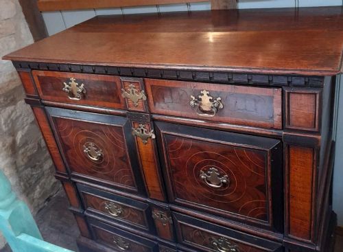 OYSTER VENEER CHEST OF DRAWERS - ADDITIONAL PHOTO 6