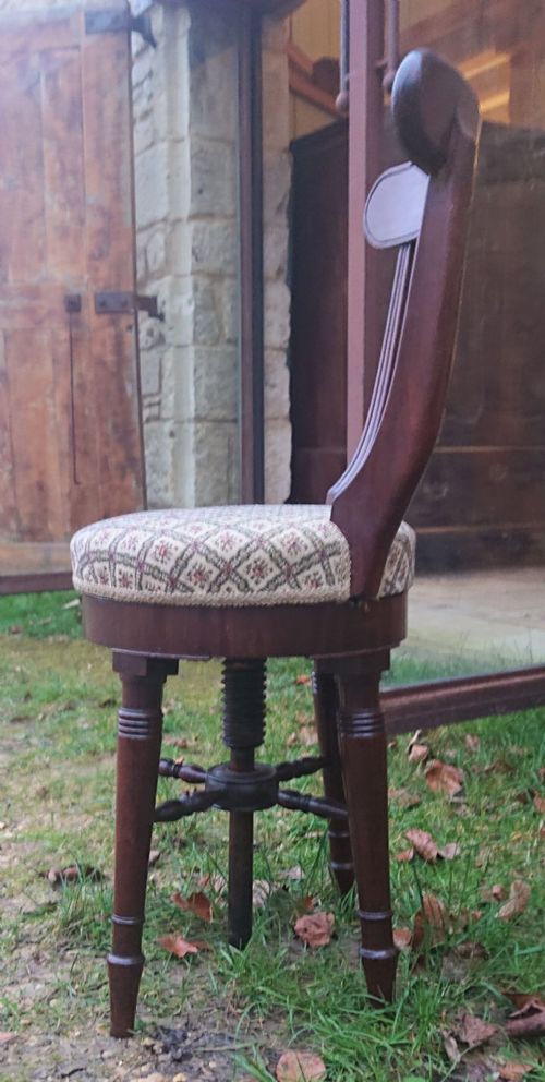 EARLY 19TH CENTURY ANTIQUE HEIGHT ADJUSTABLE MUSIC CHAIR - ADDITIONAL PHOTO 2