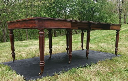 REGENCY MAHOGANY ANTIQUE DINING TABLE BY GILLOWS OF LANCASTER AND LONDON - ADDITIONAL PHOTO 2