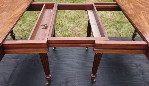 REGENCY MAHOGANY ANTIQUE DINING TABLE BY GILLOWS OF LANCASTER AND LONDON - ADDITIONAL PHOTO 11
