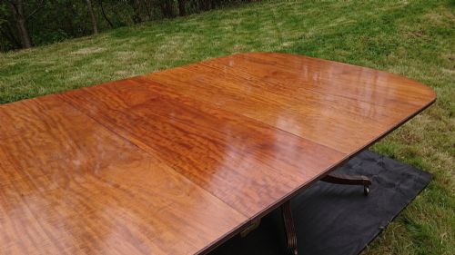 THREE PEDESTAL DINING TABLE - ADDITIONAL PHOTO 8