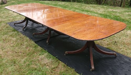 THREE PEDESTAL DINING TABLE - ADDITIONAL PHOTO 9