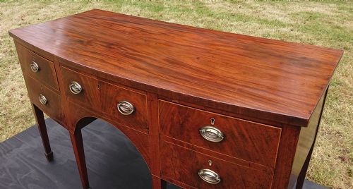 VERY FINE 18TH CENTURY MAHOGANY SIDEBOARD - ADDITIONAL PHOTO 8