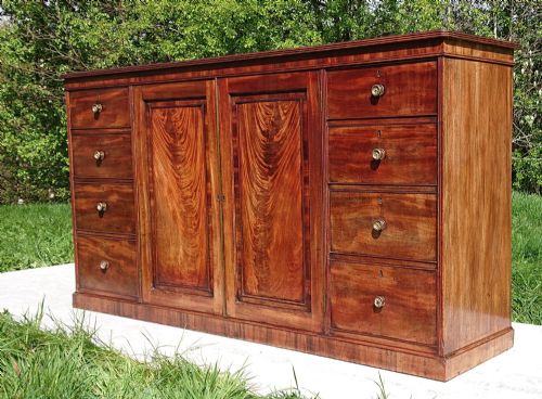 EARLY 19TH CENTURY LINEN PRESS COMPENDIUM ATTRIBUTED TO GILLOWS OF LANCASTER AND LONDON - ADDITIONAL PHOTO 1