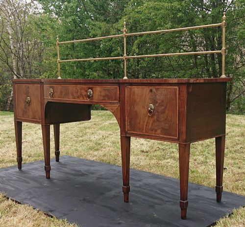 18TH CENTURY GEORGE III PERIOD MAHOGANY ANTIQUE SIDEBOARD - ADDITIONAL PHOTO 4