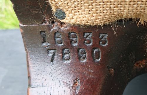 HOWARD AND SONS DEEP SEATED SPECIAL BRIDGEWATER SET OF TWO CHAIRS AND A SOFA STANDING ON BALL AND CLAW FEET - ADDITIONAL PHOTO 18