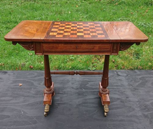 EARLY 19TH CENTURY REGENCY GAMES TABLE WITH REMOVABLE CHESS AND BACKGAMMON BOARDS ATTRIBUTED TO GILLOWS