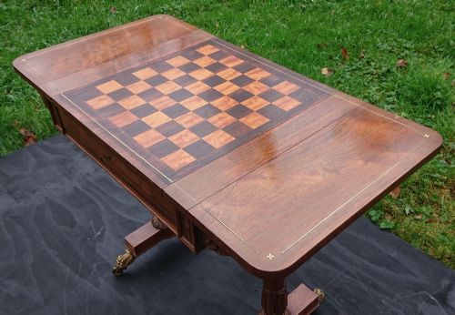 EARLY 19TH CENTURY REGENCY GAMES TABLE WITH REMOVABLE CHESS AND BACKGAMMON BOARDS ATTRIBUTED TO GILLOWS - ADDITIONAL PHOTO 2