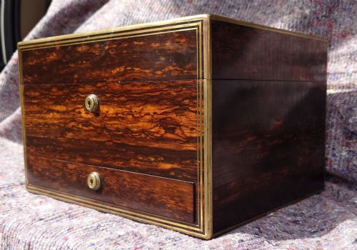 NINETEENTH CENTURY COROMANDEL VANITY CASE DRESSING BOX MADE BY H MITCHELL OF 168 OXFORD STREET LONDON - ADDITIONAL PHOTO 3