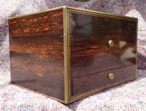 NINETEENTH CENTURY COROMANDEL VANITY CASE DRESSING BOX MADE BY H MITCHELL OF 168 OXFORD STREET LONDON - ADDITIONAL PHOTO 4