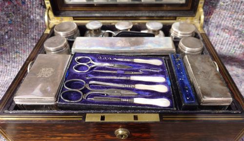 NINETEENTH CENTURY COROMANDEL VANITY CASE DRESSING BOX MADE BY H MITCHELL OF 168 OXFORD STREET LONDON - ADDITIONAL PHOTO 8