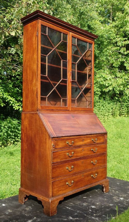 GREAT PROPORTION TALL AND SLIM 18TH CENTURY BUREAU BOOKCASE - ADDITIONAL PHOTO 3