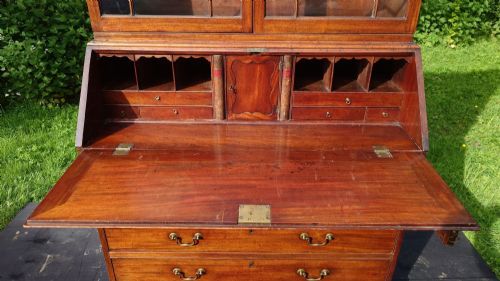 GREAT PROPORTION TALL AND SLIM 18TH CENTURY BUREAU BOOKCASE - ADDITIONAL PHOTO 6