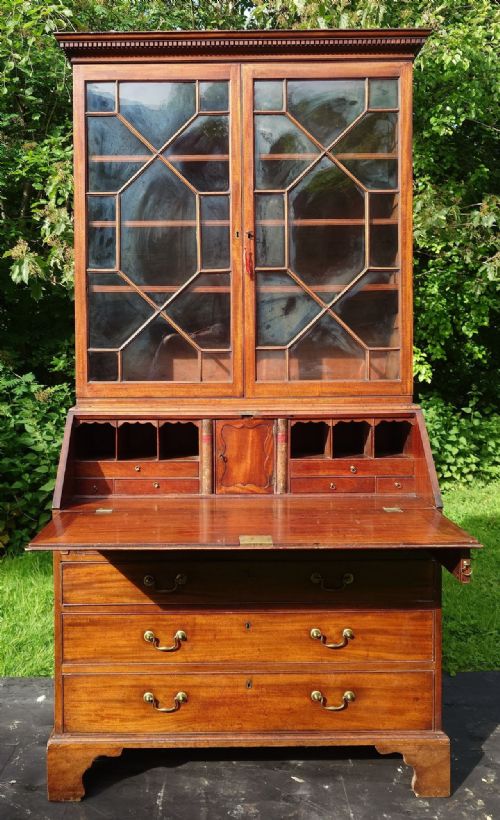 GREAT PROPORTION TALL AND SLIM 18TH CENTURY BUREAU BOOKCASE - ADDITIONAL PHOTO 7