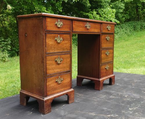 VERY NARROW 18TH CENTURY GEORGE III PERIOD SIDEBOARD - ADDITIONAL PHOTO 4