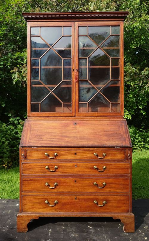 GREAT PROPORTION TALL AND SLIM 18TH CENTURY BUREAU BOOKCASE - ADDITIONAL PHOTO 1