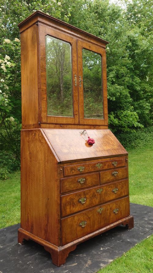 EIGHTEENTH CENTURY WALNUT BUREAU BOOKCASE - ADDITIONAL PHOTO 3