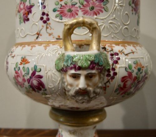 FINE 19TH CENTURY FRENCH SAMSON ARMORIAL CAMPANA VASE FAMILLE ROSE CHINESE EXPORT STYLE - ADDITIONAL PHOTO 6