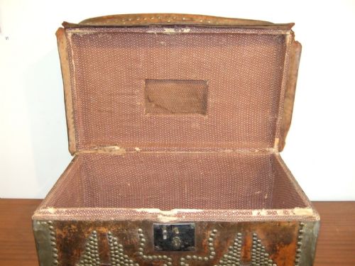 WELLS FARGO STAGECOACH SADDLE TRUNK - ADDITIONAL PHOTO 3