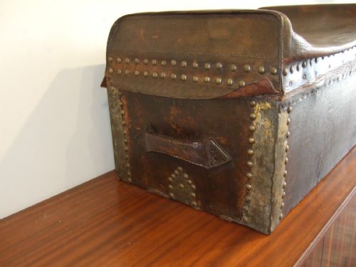 WELLS FARGO STAGECOACH SADDLE TRUNK - ADDITIONAL PHOTO 7