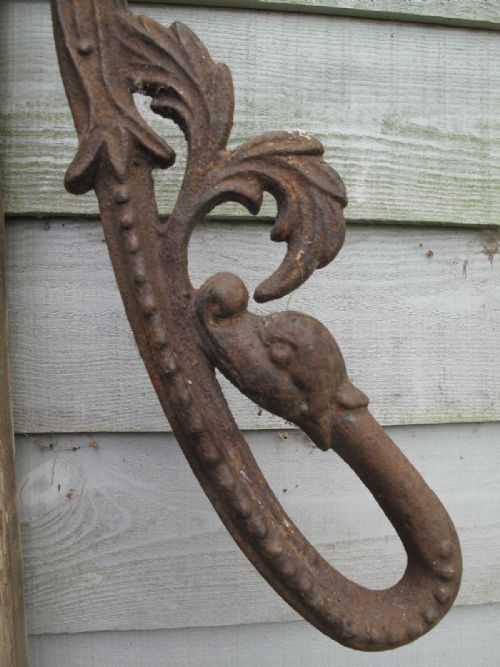 FRENCH HAND WATER PUMP WITH DOLPHIN C1860 - ADDITIONAL PHOTO 2