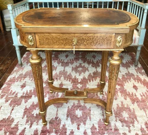french dressing table in louis xv style - CATEGORY: ANTIQUE DRESSING TABLES - DATED EDWARDIAN