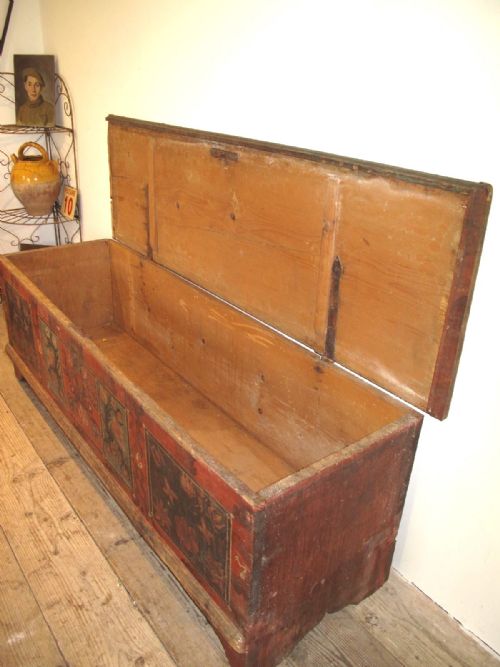 PAINTED MARRIAGE CHEST FRENCH CIRCA 1860 - ADDITIONAL PHOTO 3