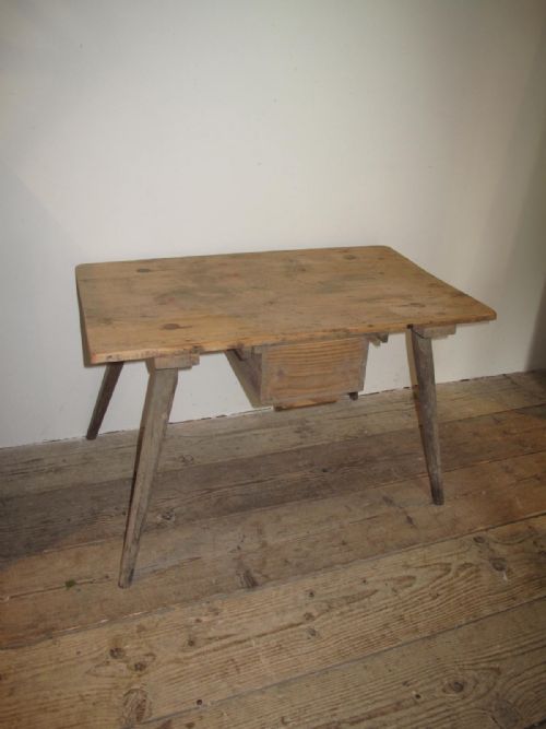 19TH CENTURY FRENCH PINE COBBLERS BENCH - ADDITIONAL PHOTO 1